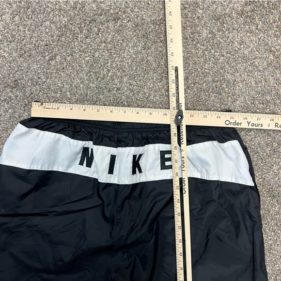 Vintage Nike shorts mens XL black white spell out baggy nylon swimtrunks - Picture 7 of 10